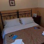 Pignatelli 招待所