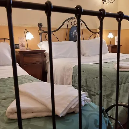 Pignatelli 3* Naples