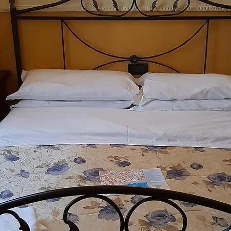 Pignatelli 3* Naples