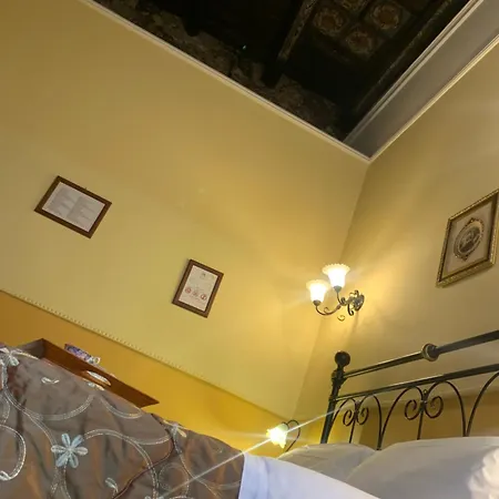 Pignatelli 3* Naples