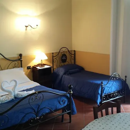 Pignatelli 3* Naples